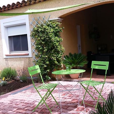 Petit Studio Au Calme Villa La Crau Eksteriør billede