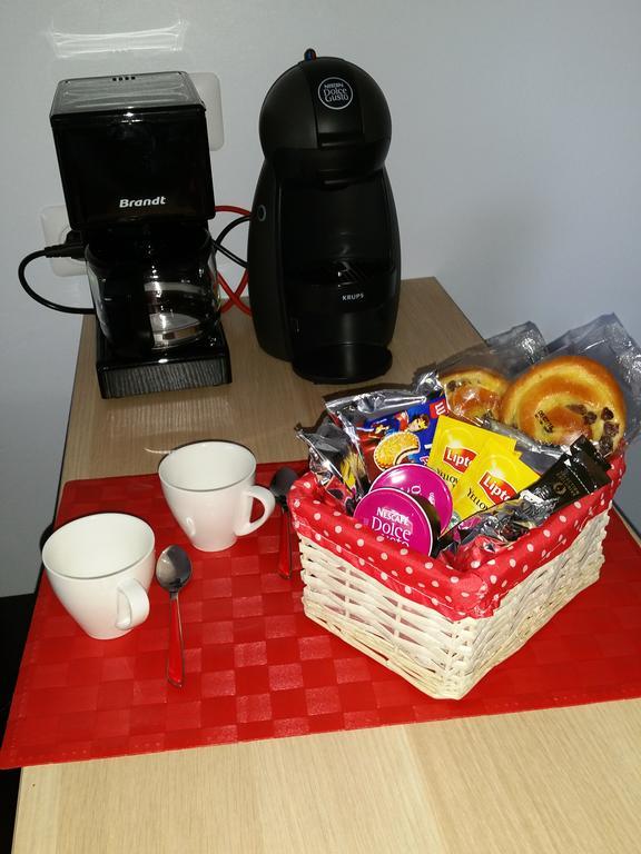 Petit Studio Au Calme Villa La Crau Eksteriør billede